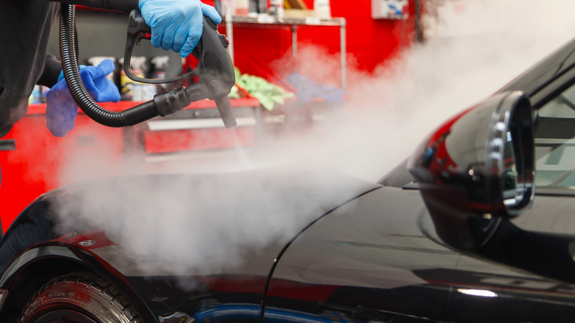 Lavaggio auto a vapore: la soluzione contro lo spreco di acqua -  DettaglioAuto
