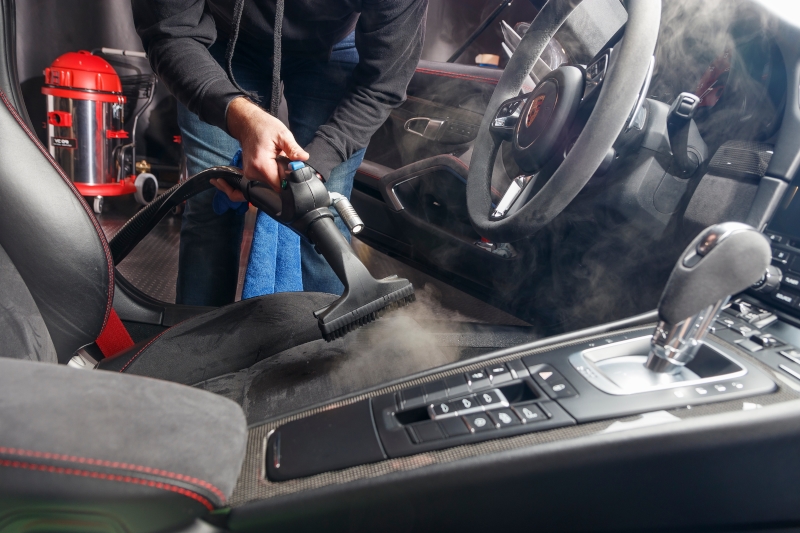 DettaglioAuto techncians that shows how to clean the car seats