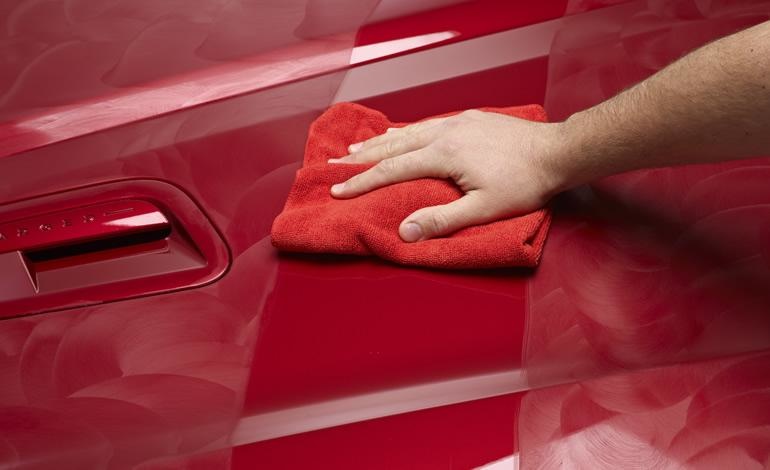 Car body protection with protective wax